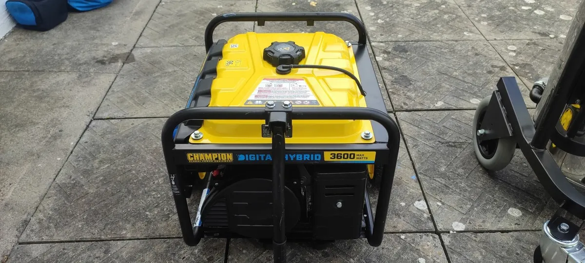 SkyVac Gutter Cleaning System + Generator - Image 4
