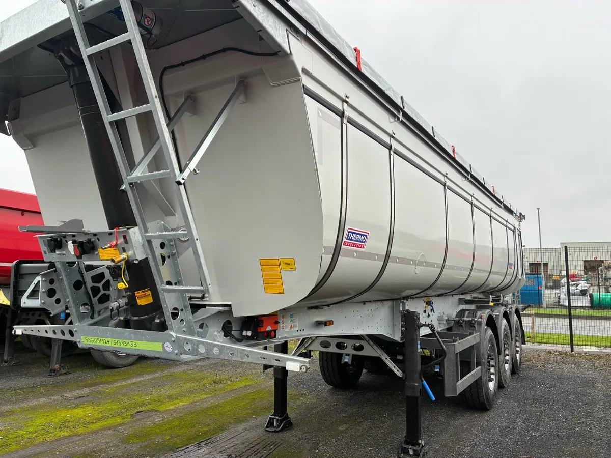 2025 Schmitz insulated tipping trailer - Image 2