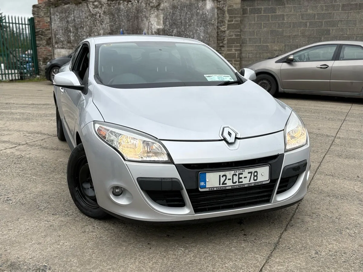 Renault Megane 2012 - Image 1