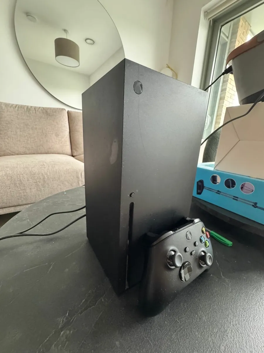 Xbox Series X (with PowerA charging dock) - Image 2