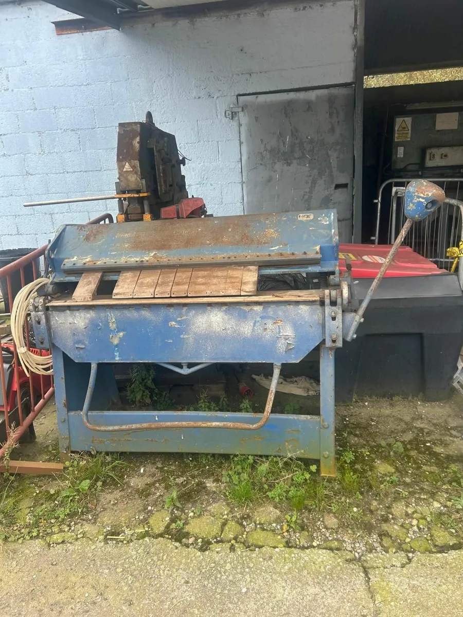 Sheet steel bender - Image 1
