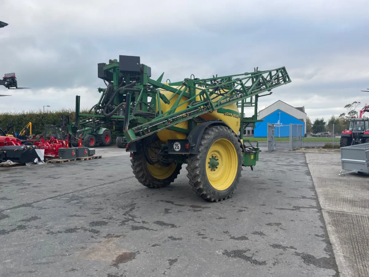 John Deere 840 Trailed Sprayer - Image 4