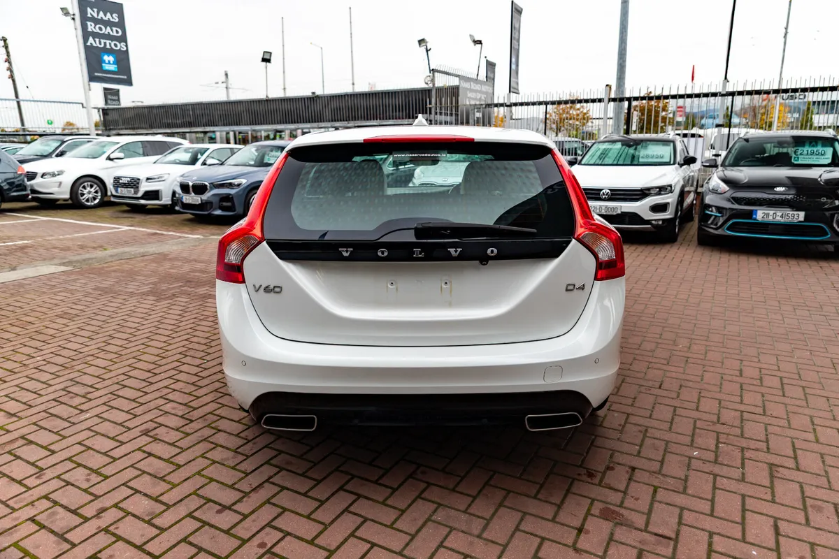 2.0D4 SE LUXURY 5DR ESTATE AUTOMATIC // GREAT VALU - Image 4