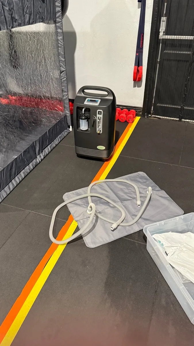 Altitude Machine and Tent - Image 1