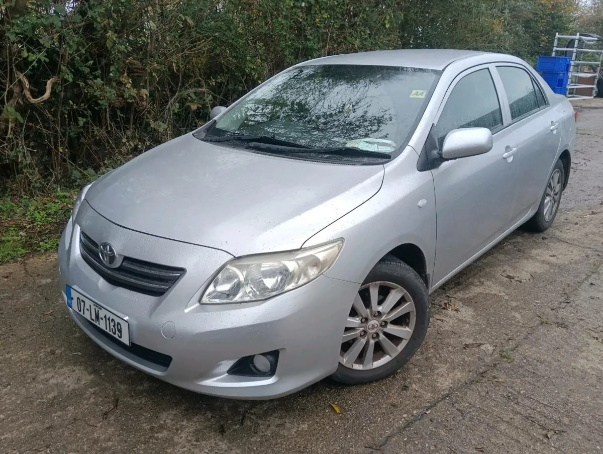 Toyota Corolla - Image 2