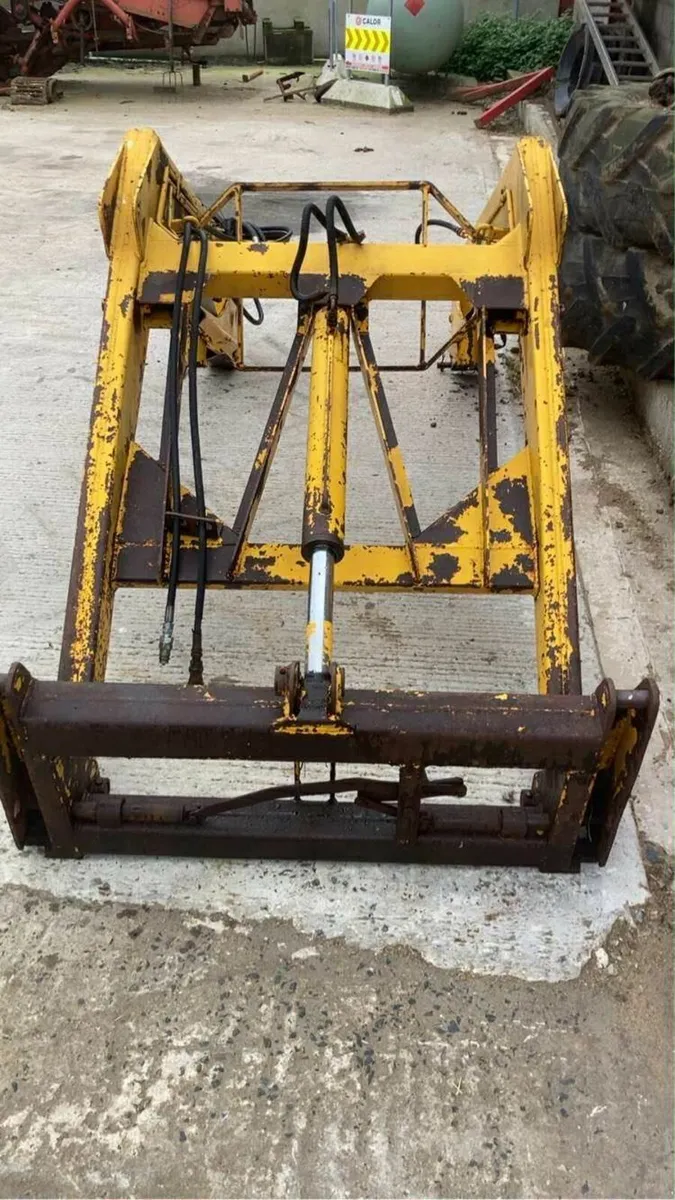 Grays Lynkon 425 loader - Image 4