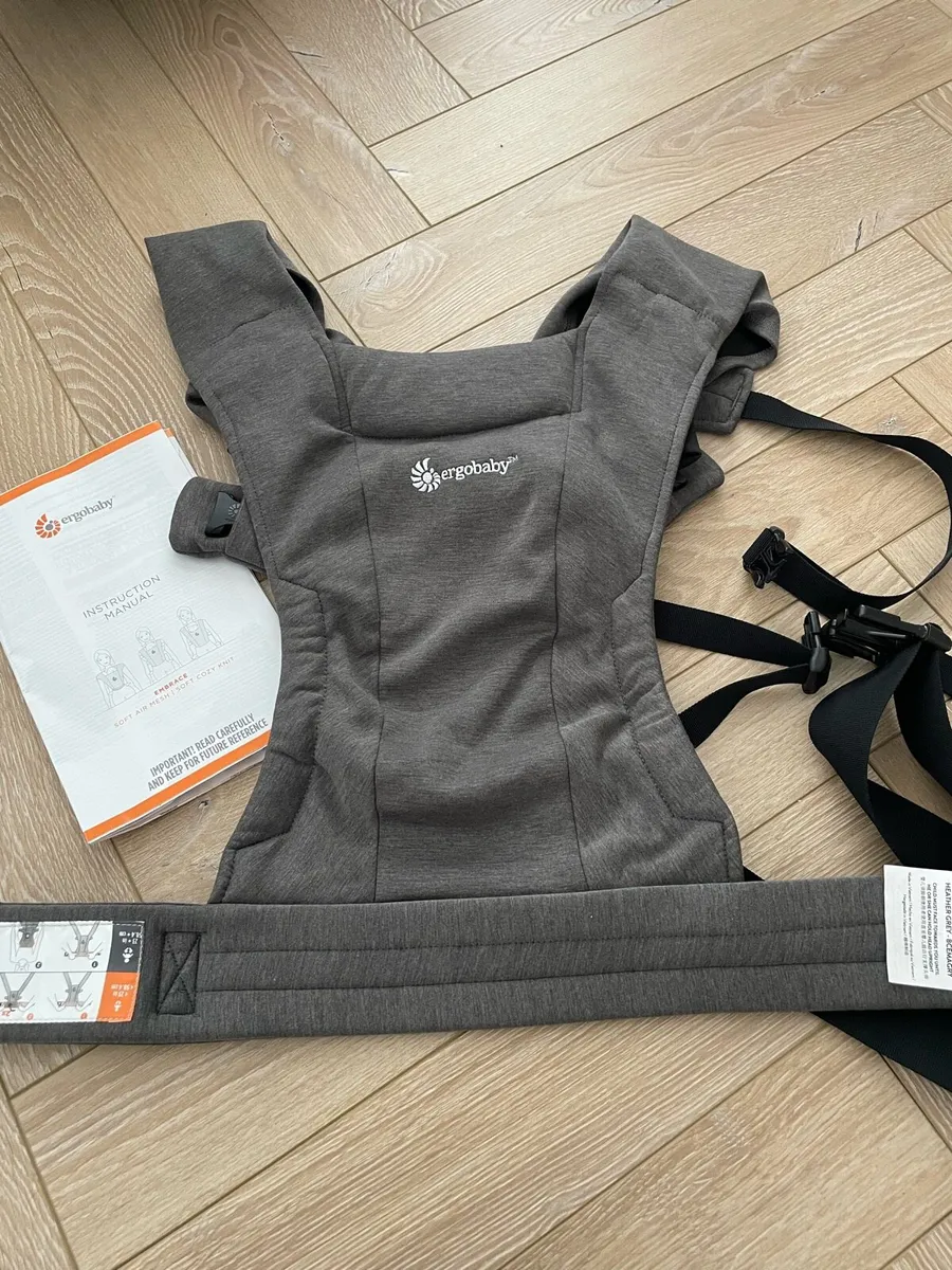 Ergobaby Embrace Sling - Image 1
