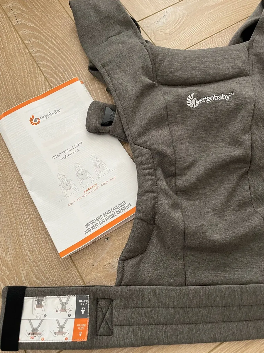 Ergobaby Embrace Sling - Image 3