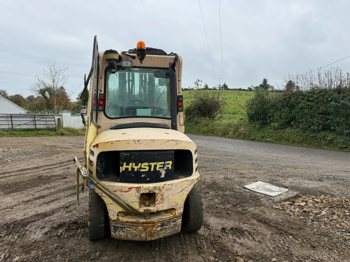 Forklift - Image 2