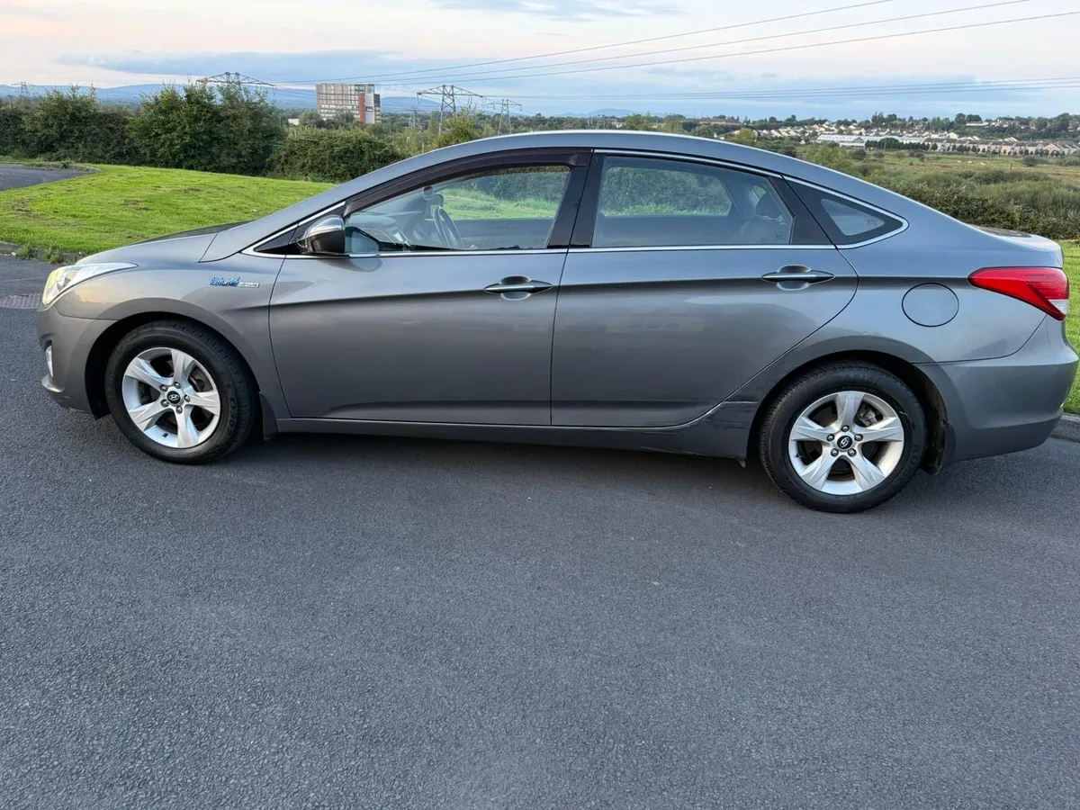 2013 Hyundai I40 “NEW NCT” Blue Drive - Image 4