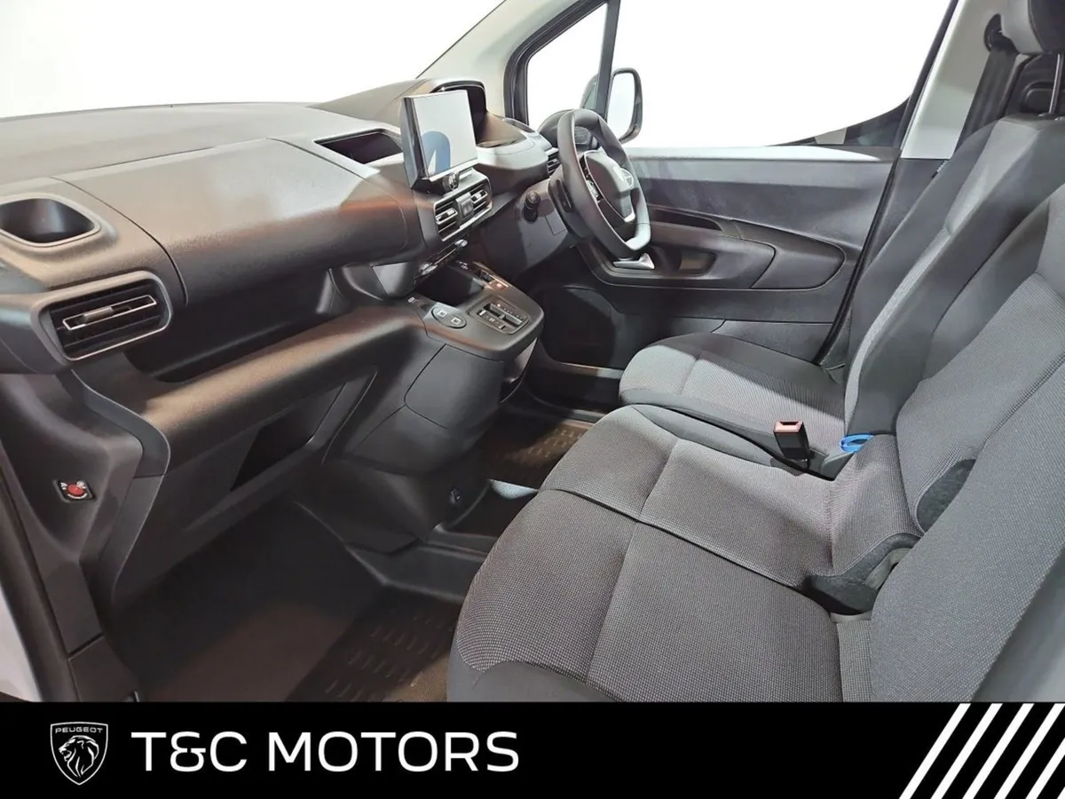 Peugeot Partner Pro Plus  Automatic With Comfort - Image 3