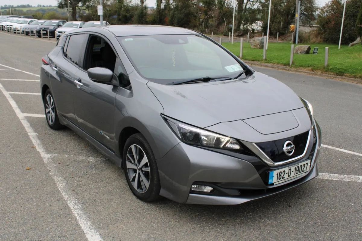 Nissan Leaf EV SV Cold 40kw Electric - Image 1