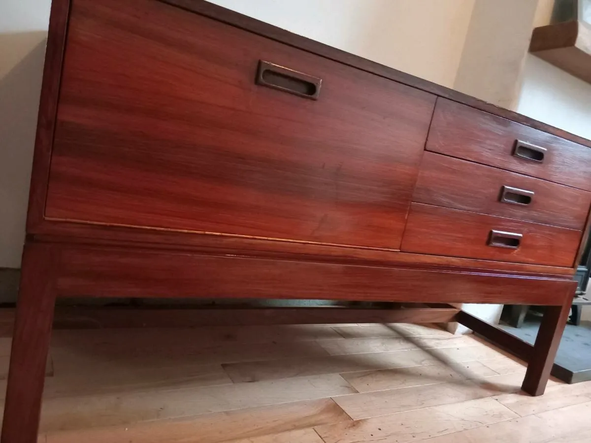 mid century teak sideboard alfred cox 1985 - Image 1