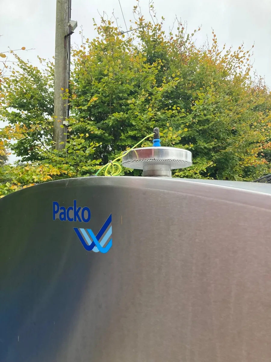 Packo 8,000 litres Bulk Milk Tank & Compressor - Image 1