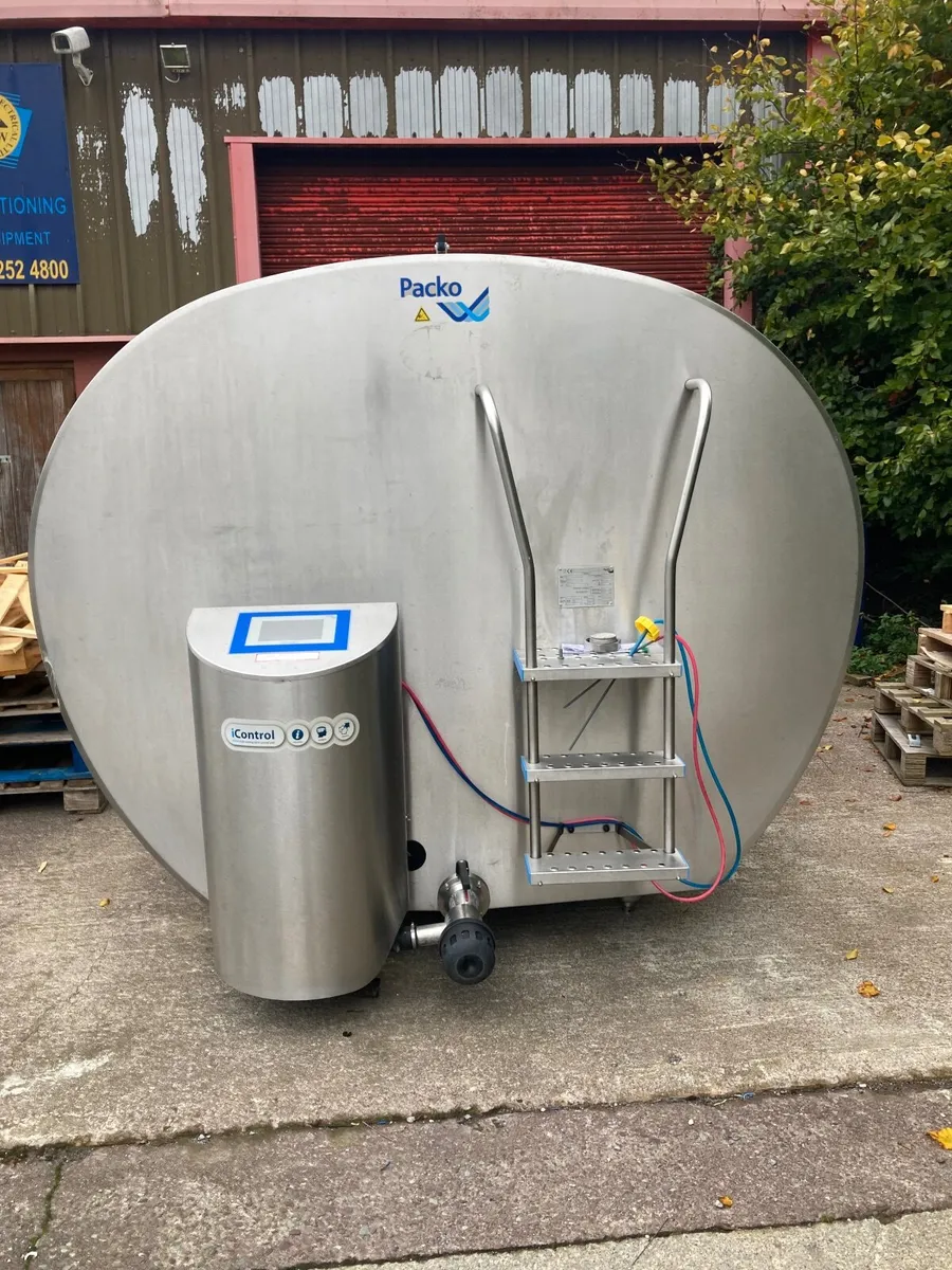 Packo 8,000 litres Bulk Milk Tank & Compressor - Image 2