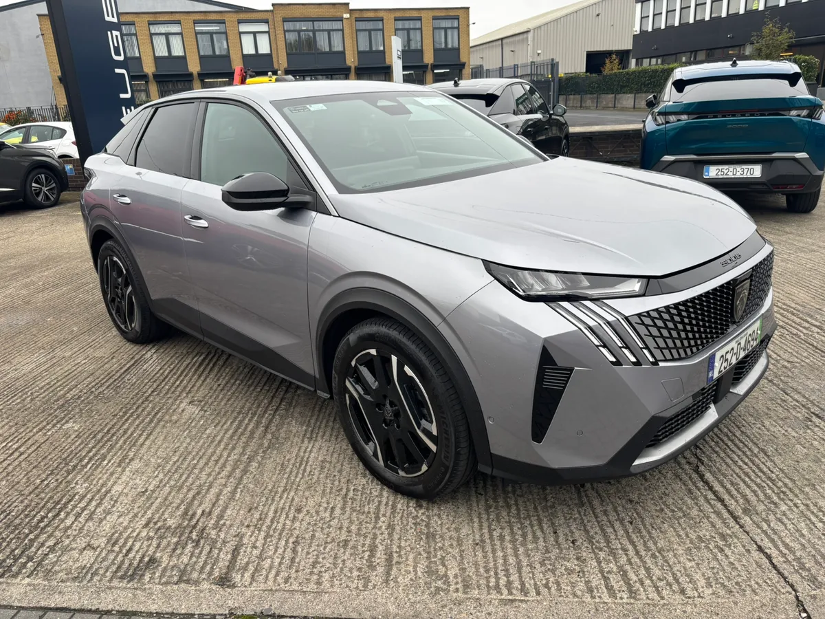 2025 Peugeot 3008 eAllure scrappage offer - Image 1