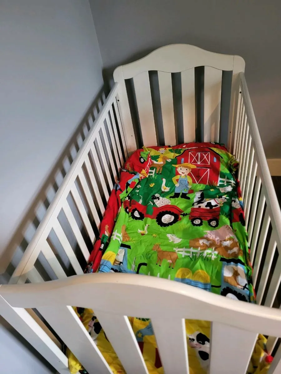 Cot bed - Image 4