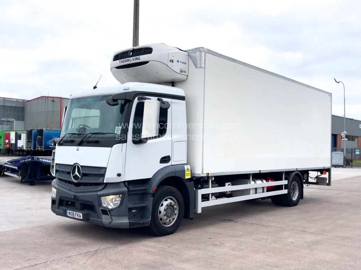 2018 (18) MERCEDES-BENZ ANTOS 1824L 18T SINGLE TEM - Image 3