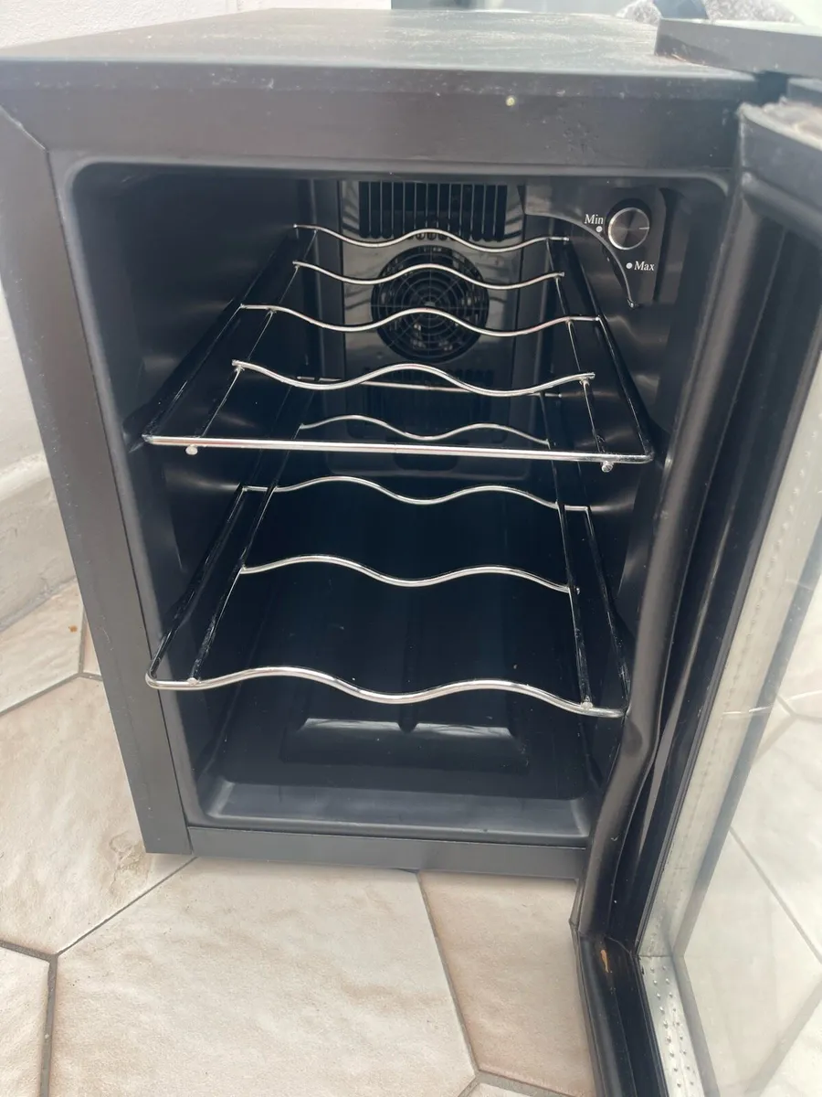 Mini fridge - Image 2