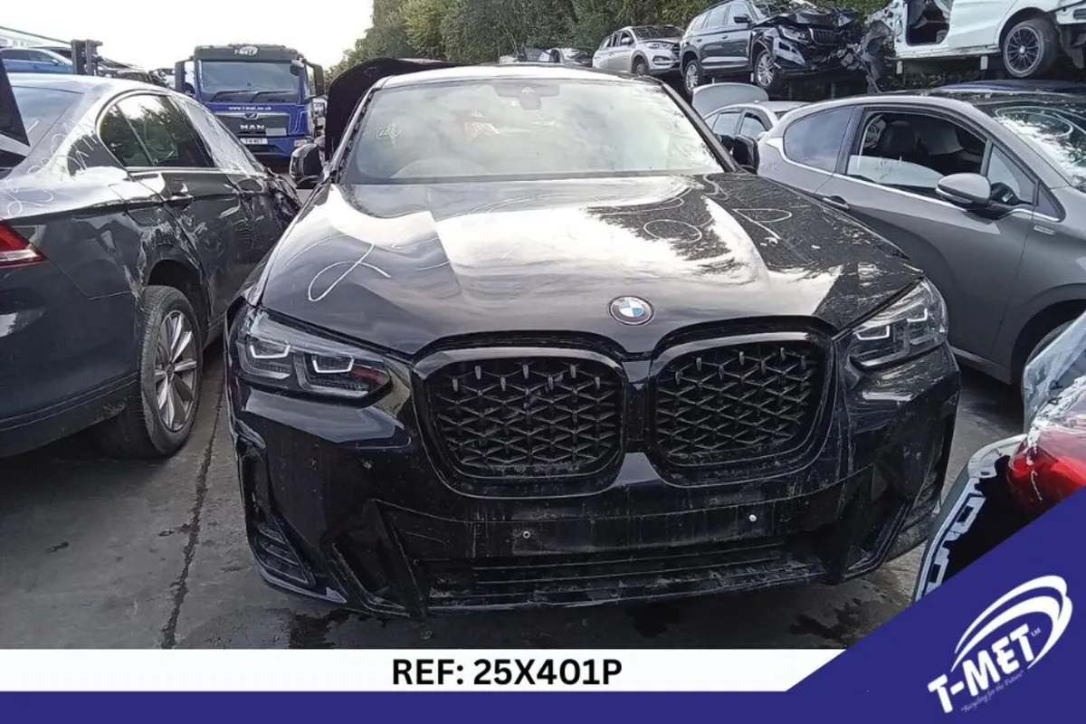 2023 BMW X4 BREAKING FOR PARTS - Image 2