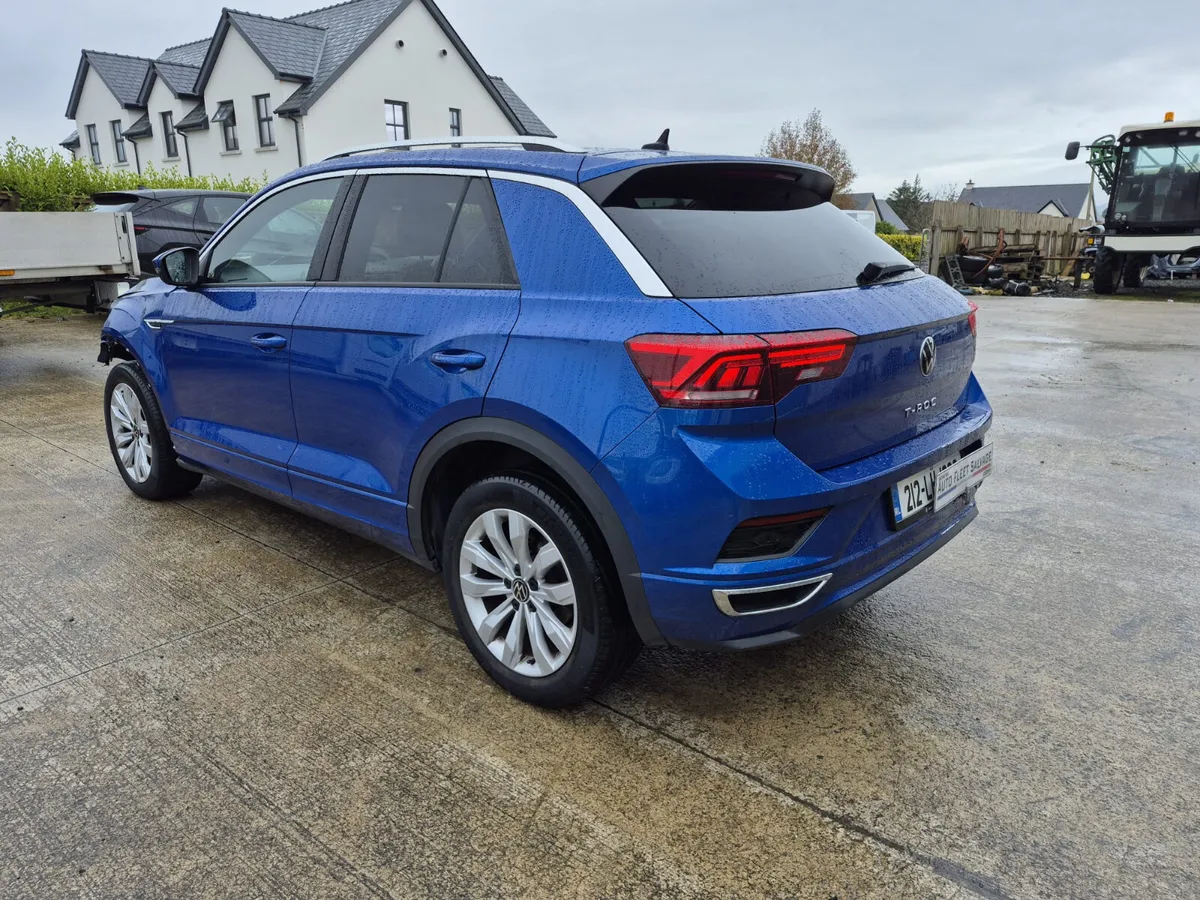 211 VW T-ROC R-LINE 2.0 TDI MANUAL - Image 4