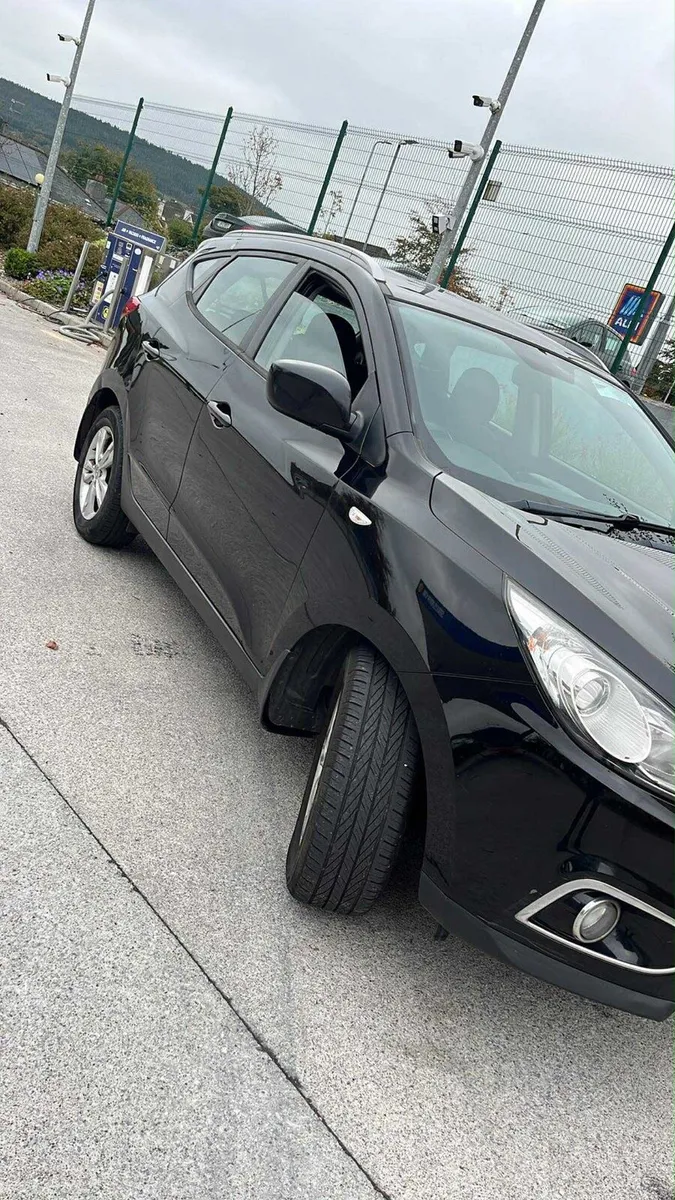Hyundai ix35 - Image 2