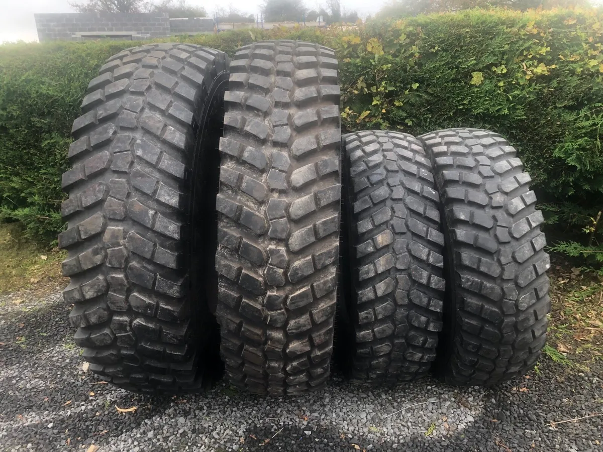 Full set Road or Grass  Tyres - Image 1
