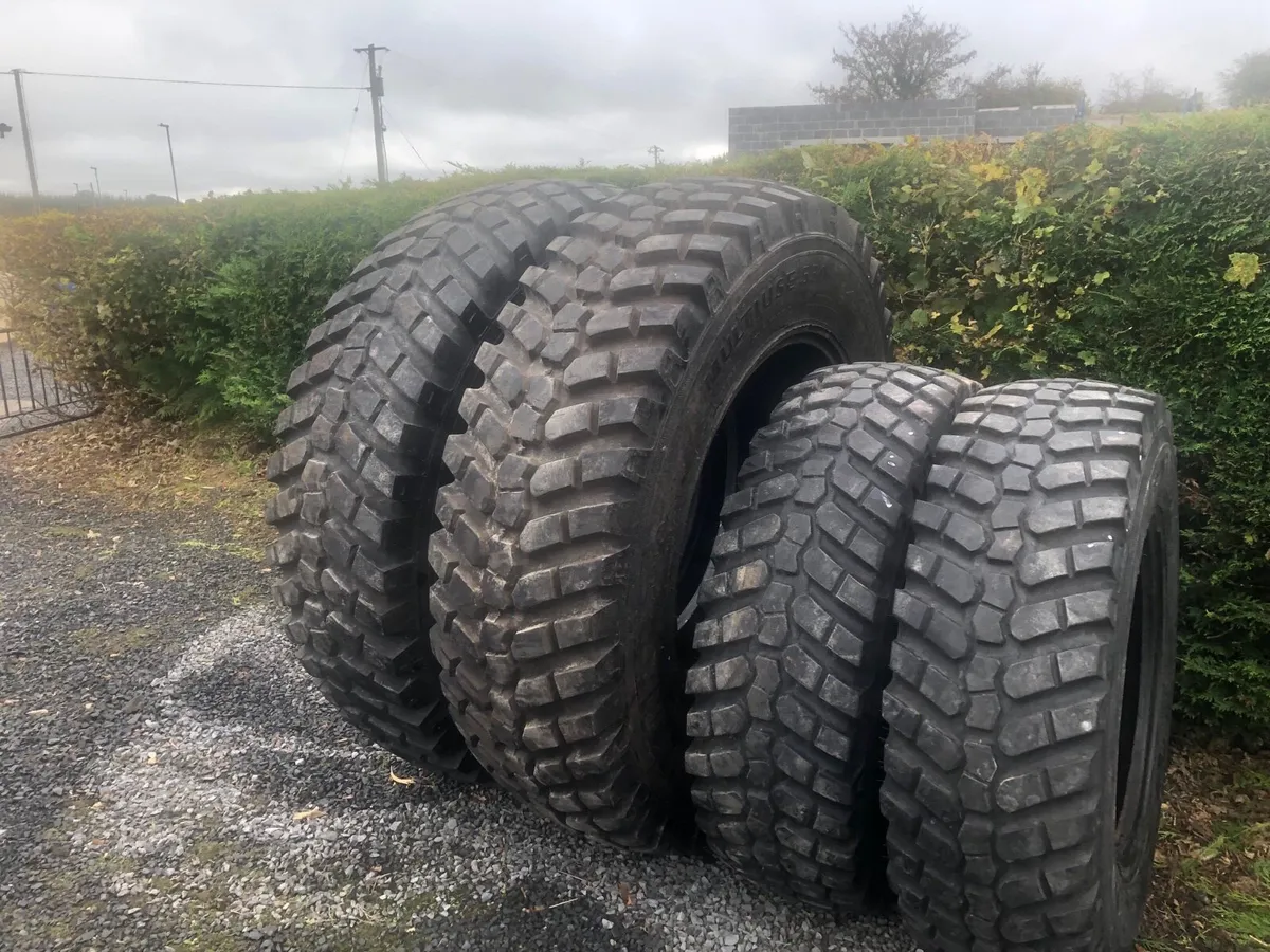 Full set Road or Grass  Tyres - Image 2