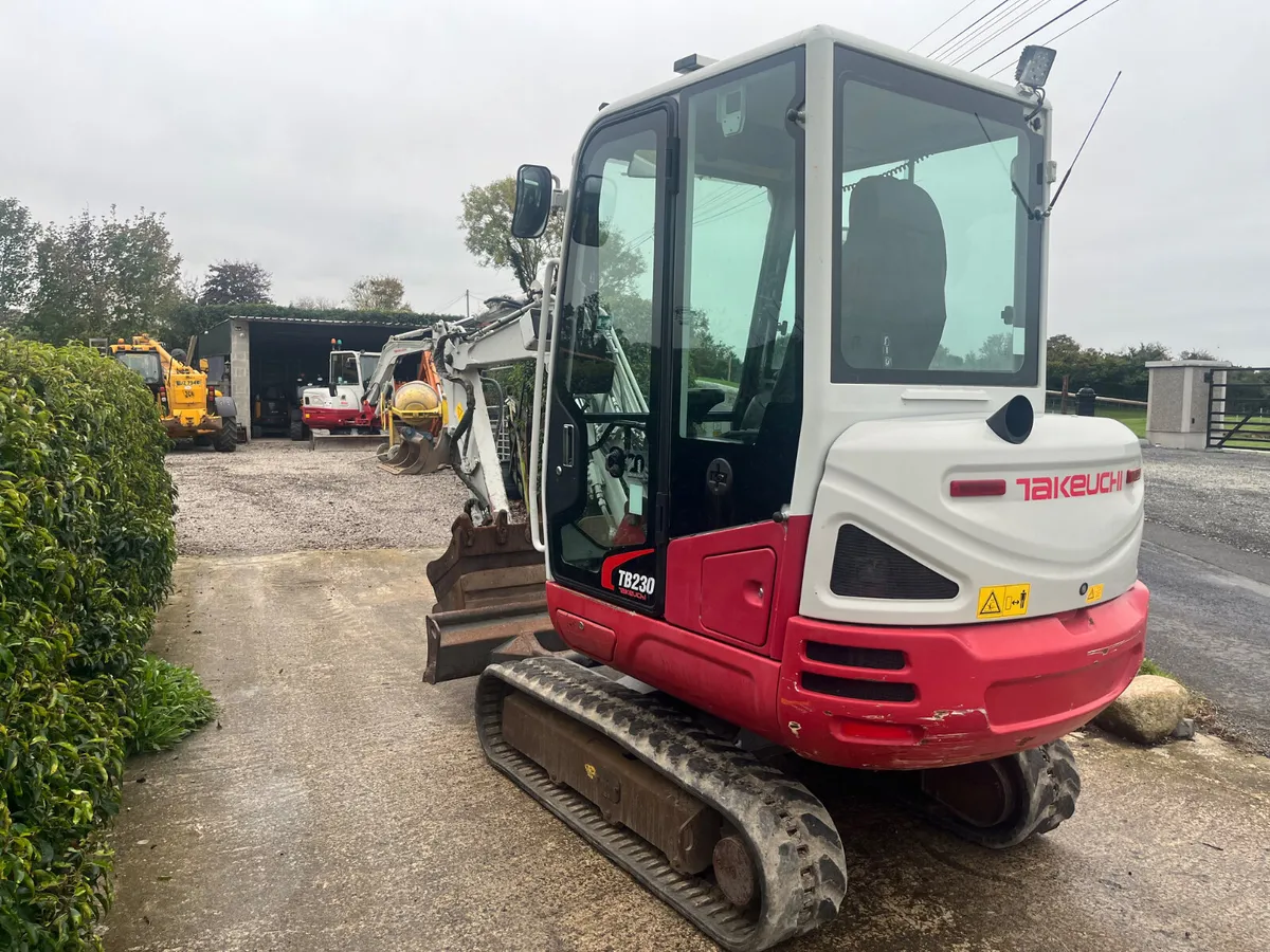 Mini digger - Image 4