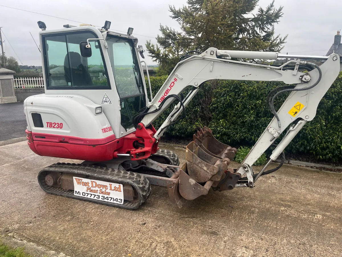 Mini digger - Image 1