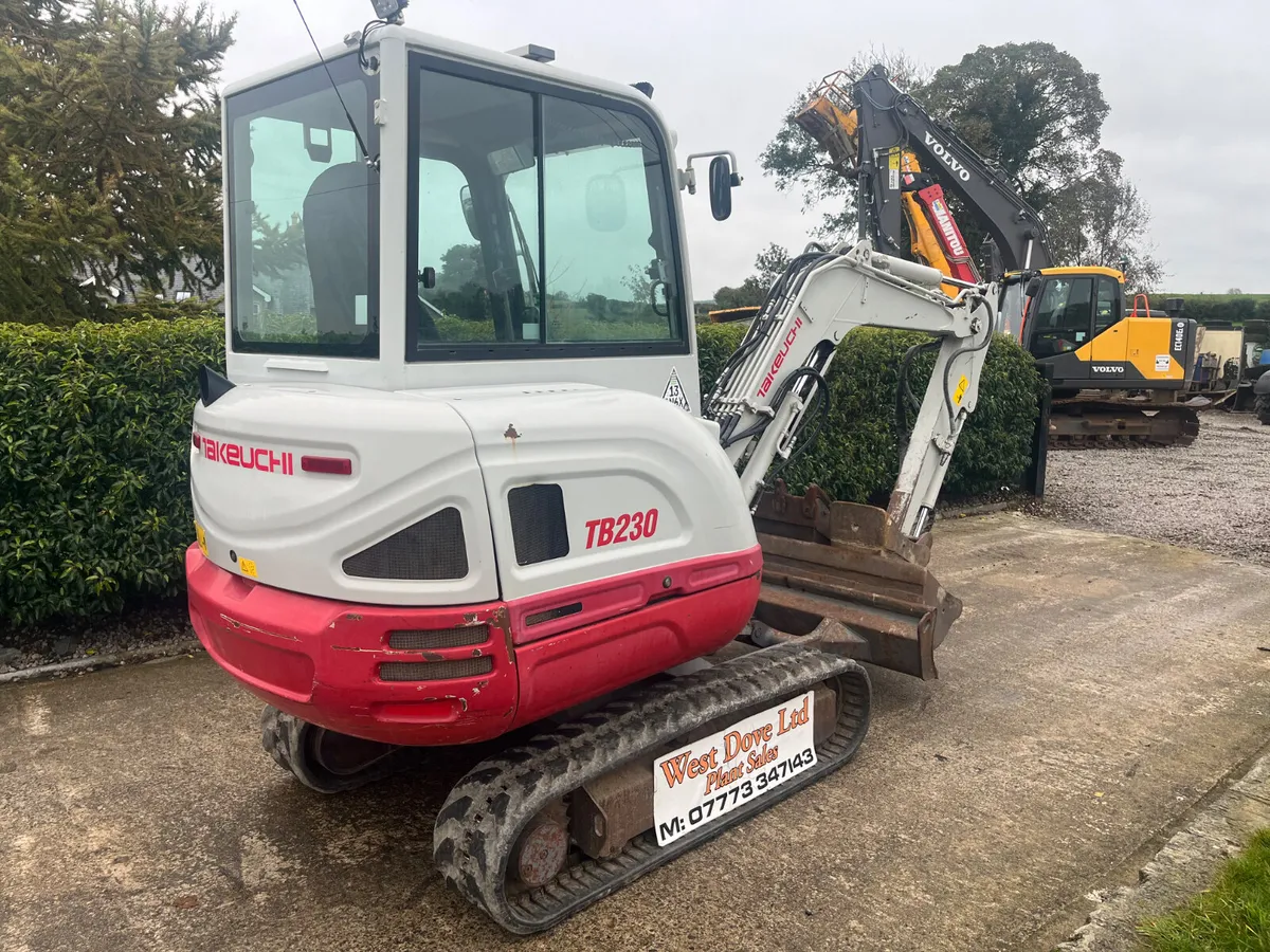 Mini digger - Image 2