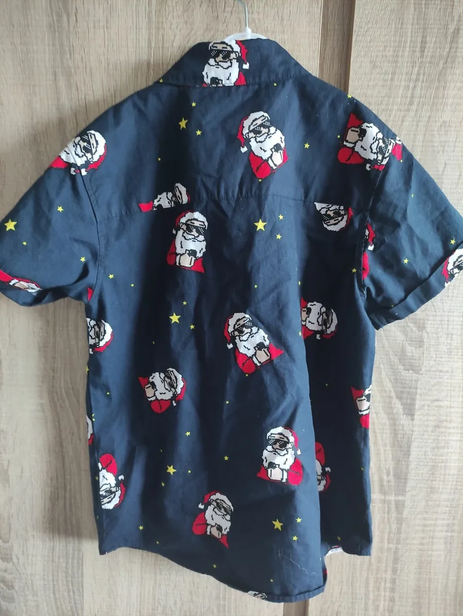 Never worn Christmas shirt Santa 8 9 years old - Image 3