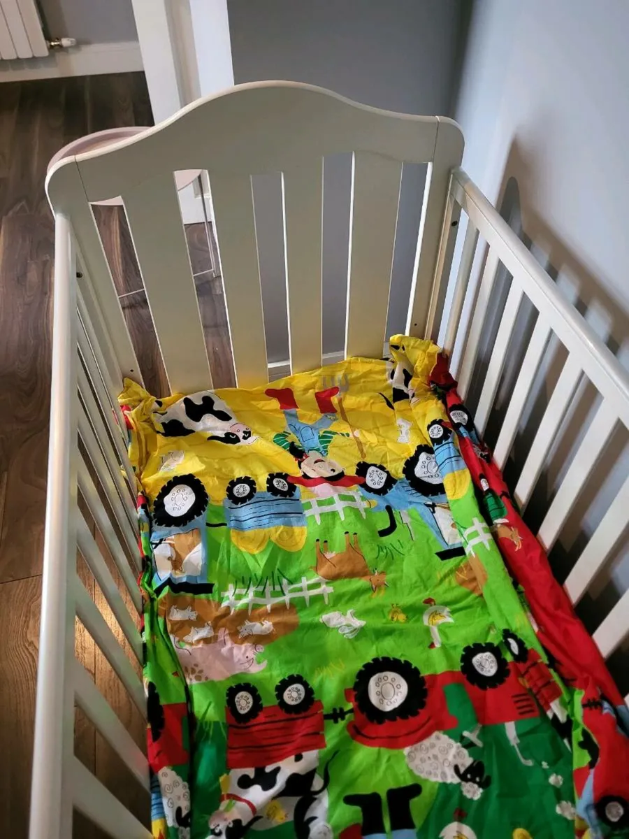 Cot bed - Image 1