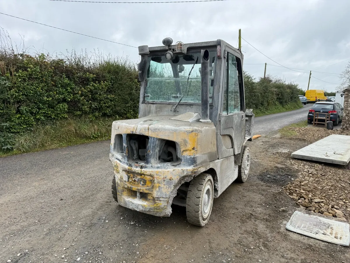 Forklift - Image 2