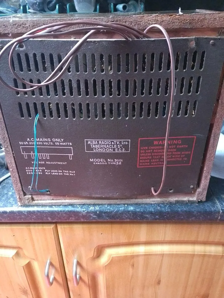 Vintage Alba radio.postage - Image 4