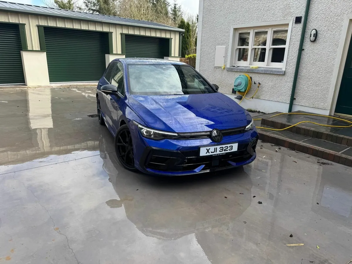 Volkswagen Golf 2025 - Image 3