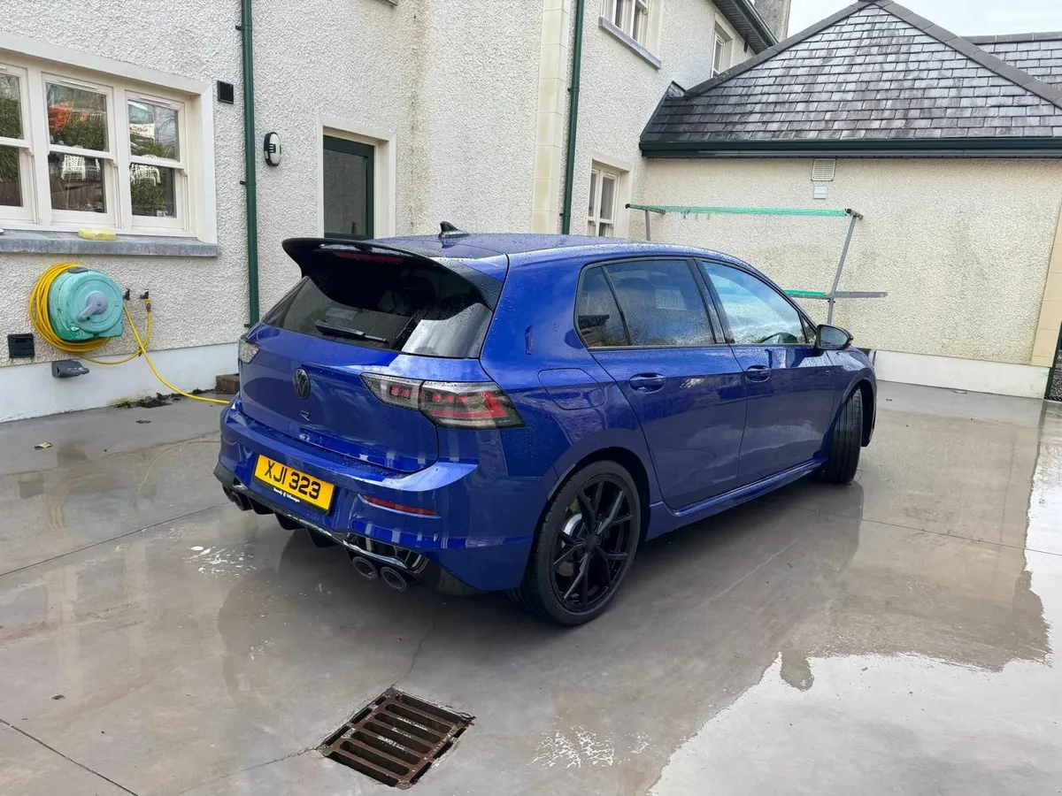 Volkswagen Golf 2025 - Image 4