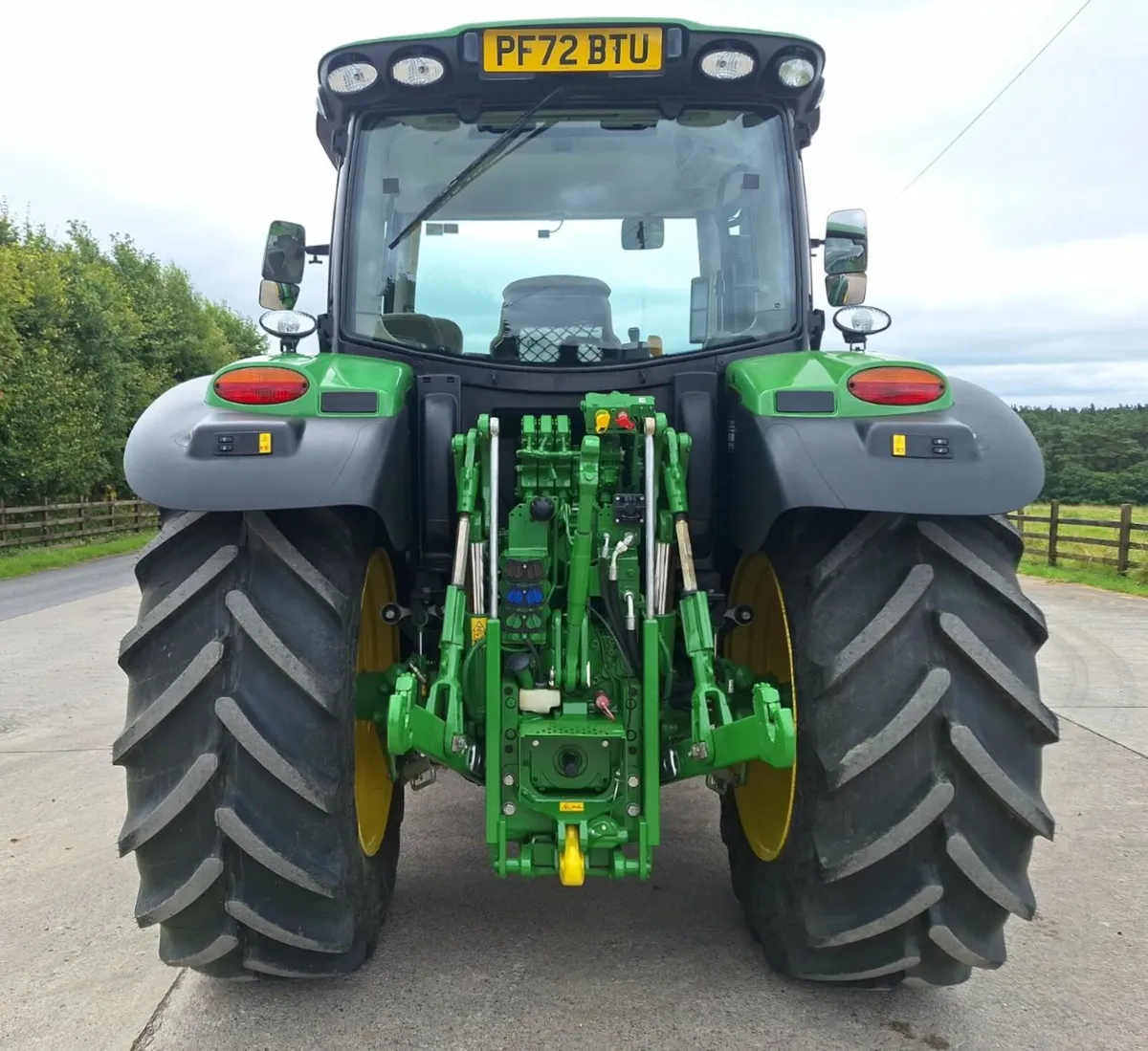 231 JOHN DEERE 6R120 C/W QUICKE Q4M LOADER - Image 4