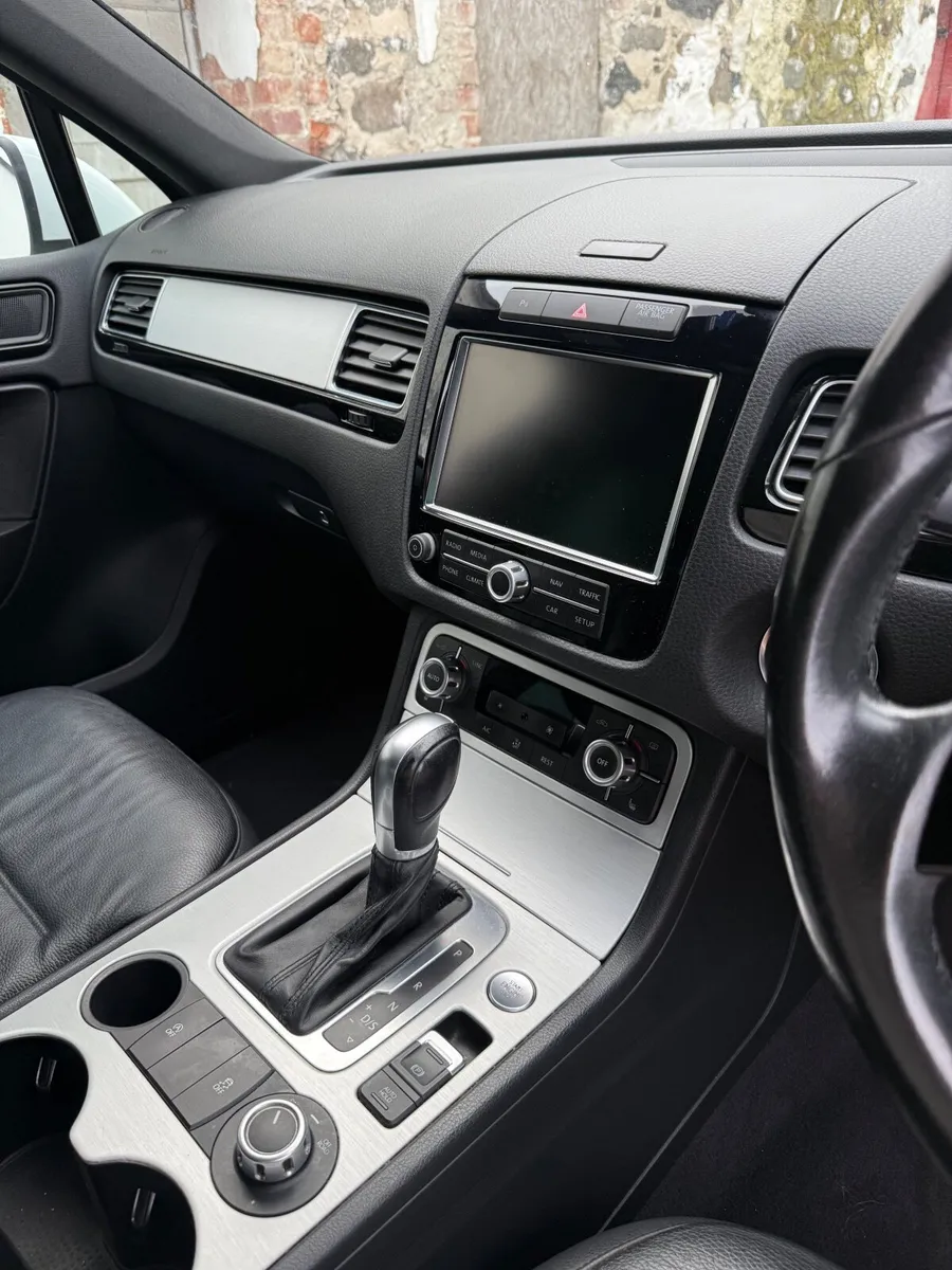 Volkswagen Touareg 2014 - Image 3