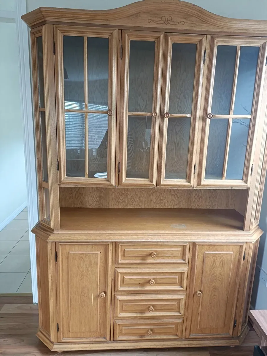 Kitchen dresser