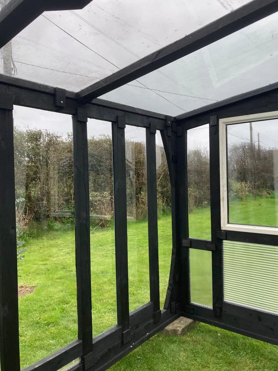 9’x10’ Glasshouse - Image 4
