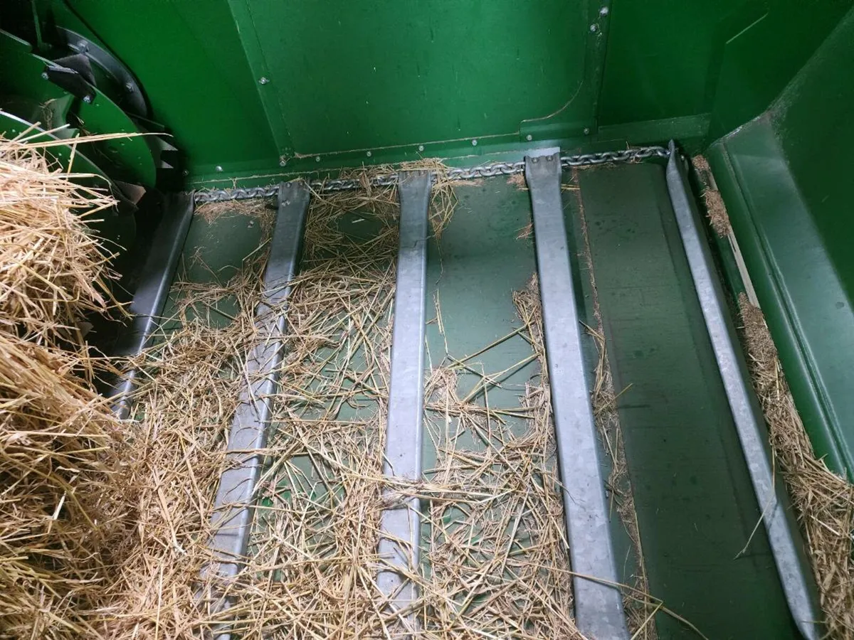 McHale  straw blower - Image 3