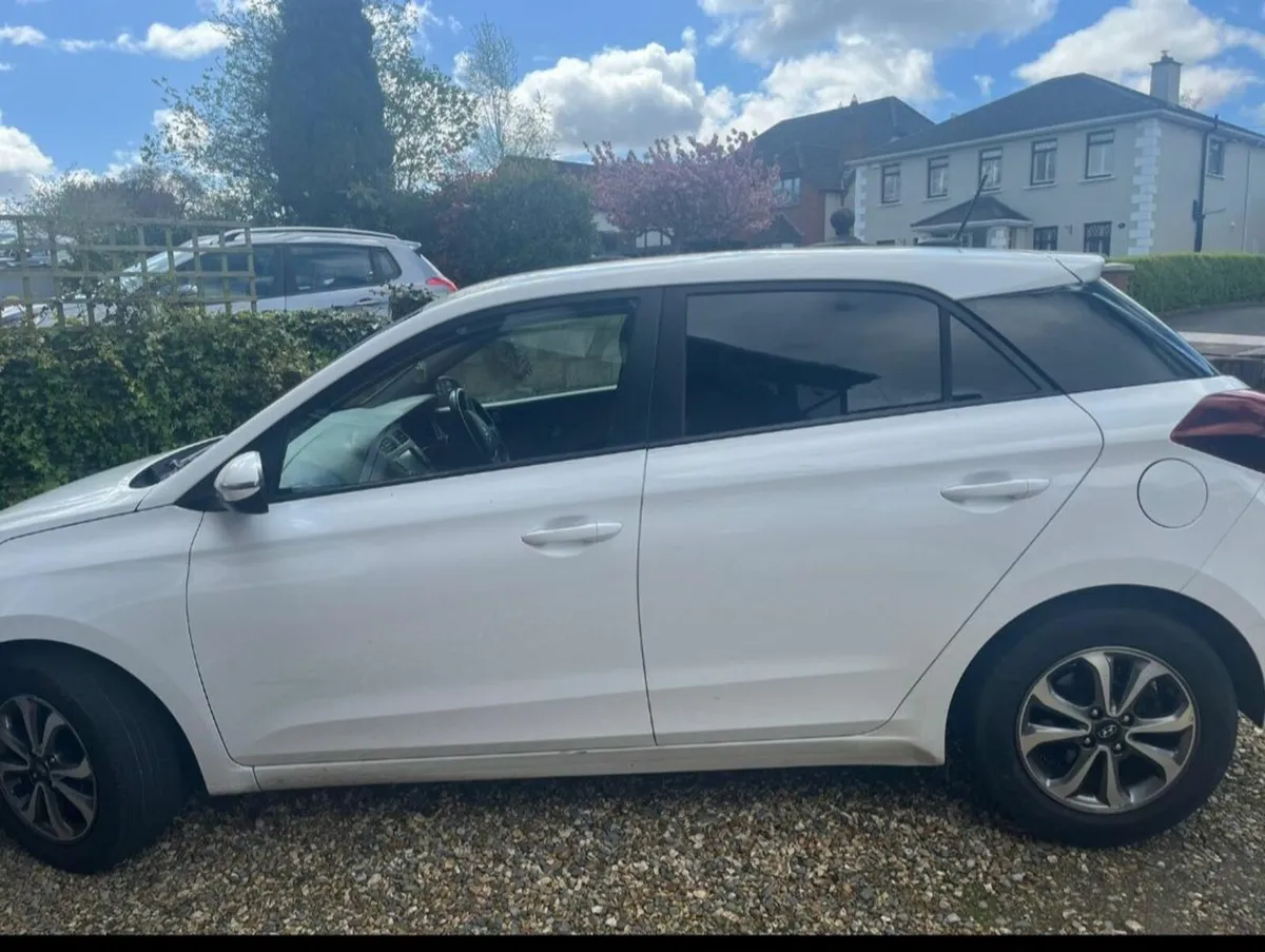 Hyundai i20 2018 - Image 2