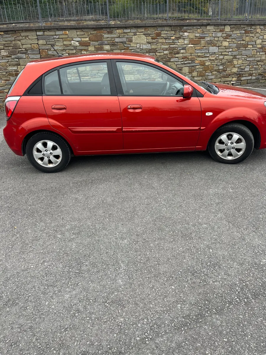 Kia Rio 2011 - Image 2
