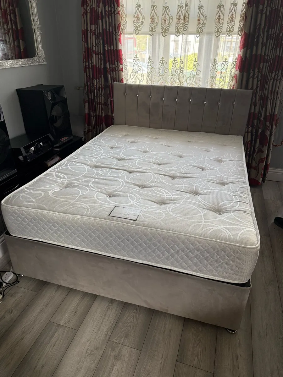 King size bed mattress - Image 1