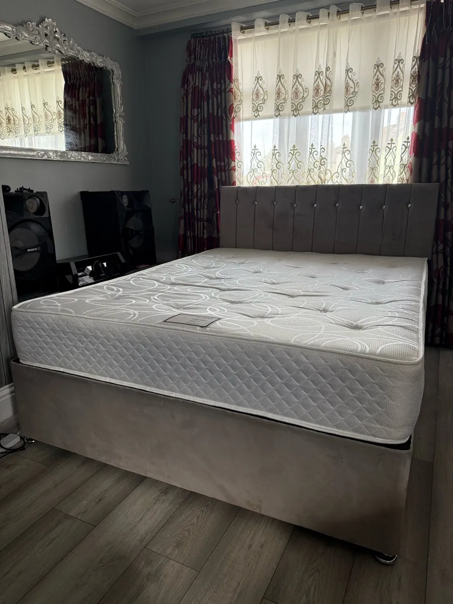 King size bed mattress - Image 3