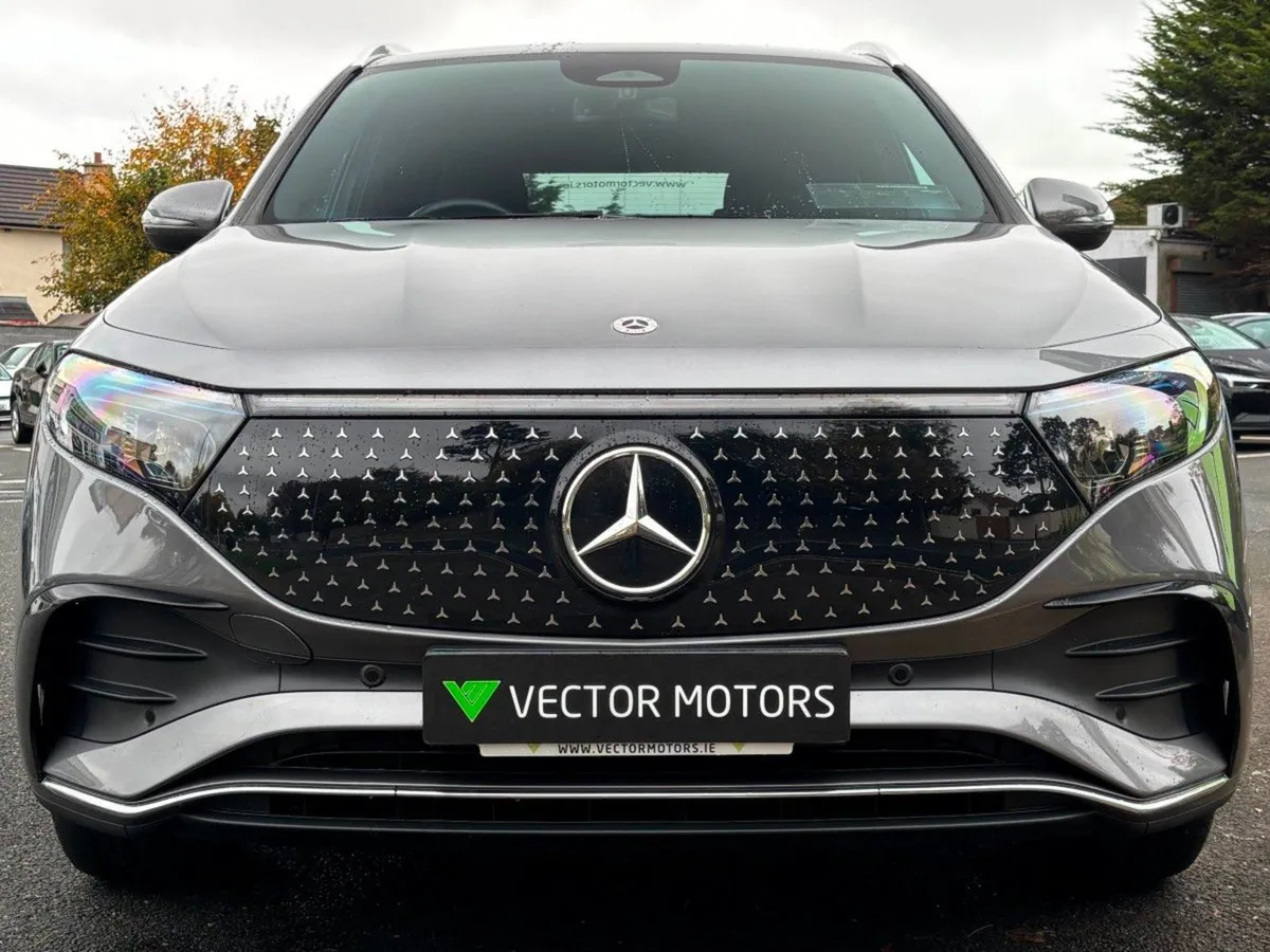 Mercedes-Benz AMG 250  AMG Line - Image 3
