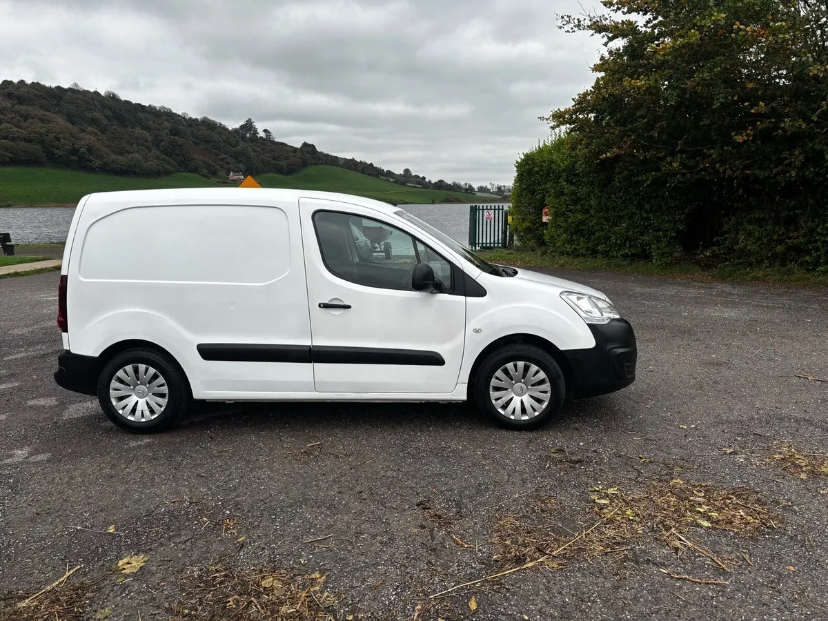 2018 Citroen Berlingo van - Image 2