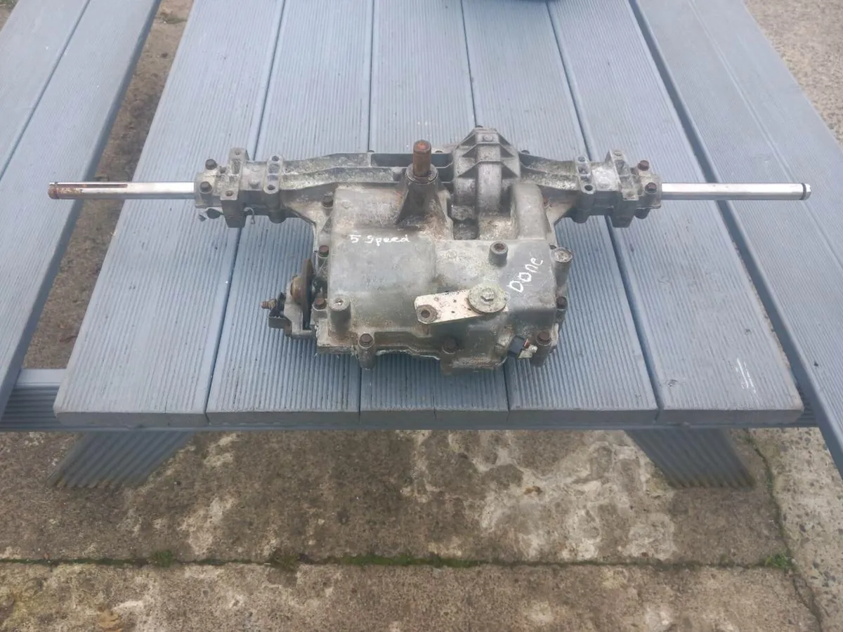 Castlegarden manual gearbox for sale - Image 1