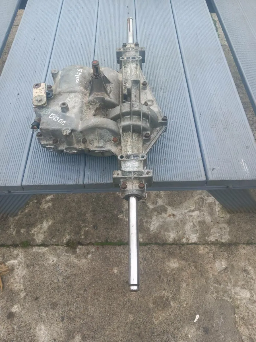 Castlegarden manual gearbox for sale - Image 2